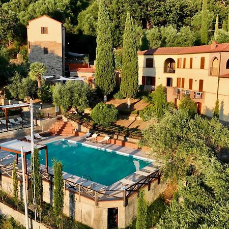 Madonna Del Poggio Cav Aparthotel Scarlino Bagian luar foto