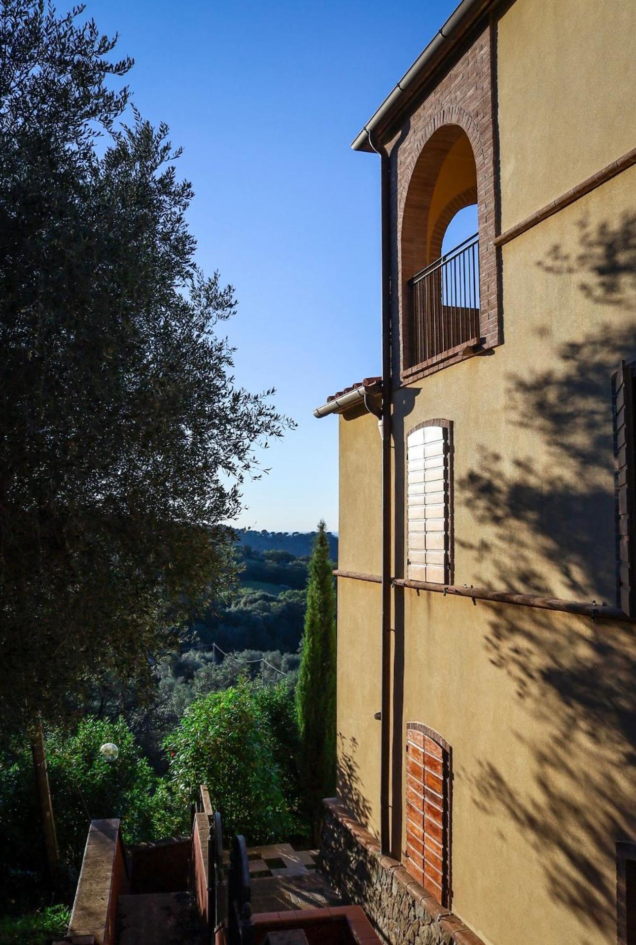 Madonna Del Poggio Cav Aparthotel Scarlino Bagian luar foto