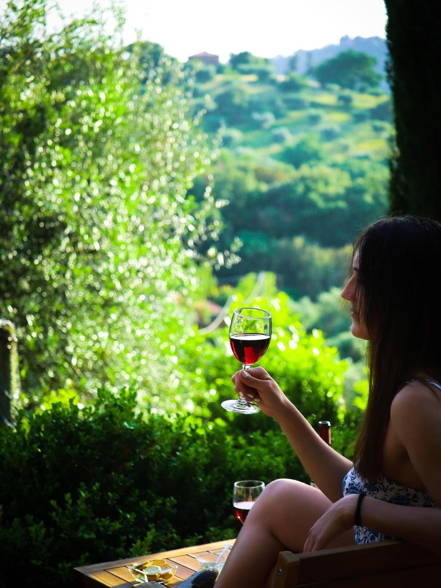 Madonna Del Poggio Cav Aparthotel Scarlino Bagian luar foto