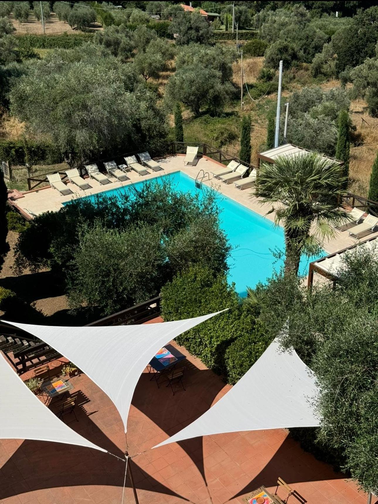 Madonna Del Poggio Cav Aparthotel Scarlino Bagian luar foto