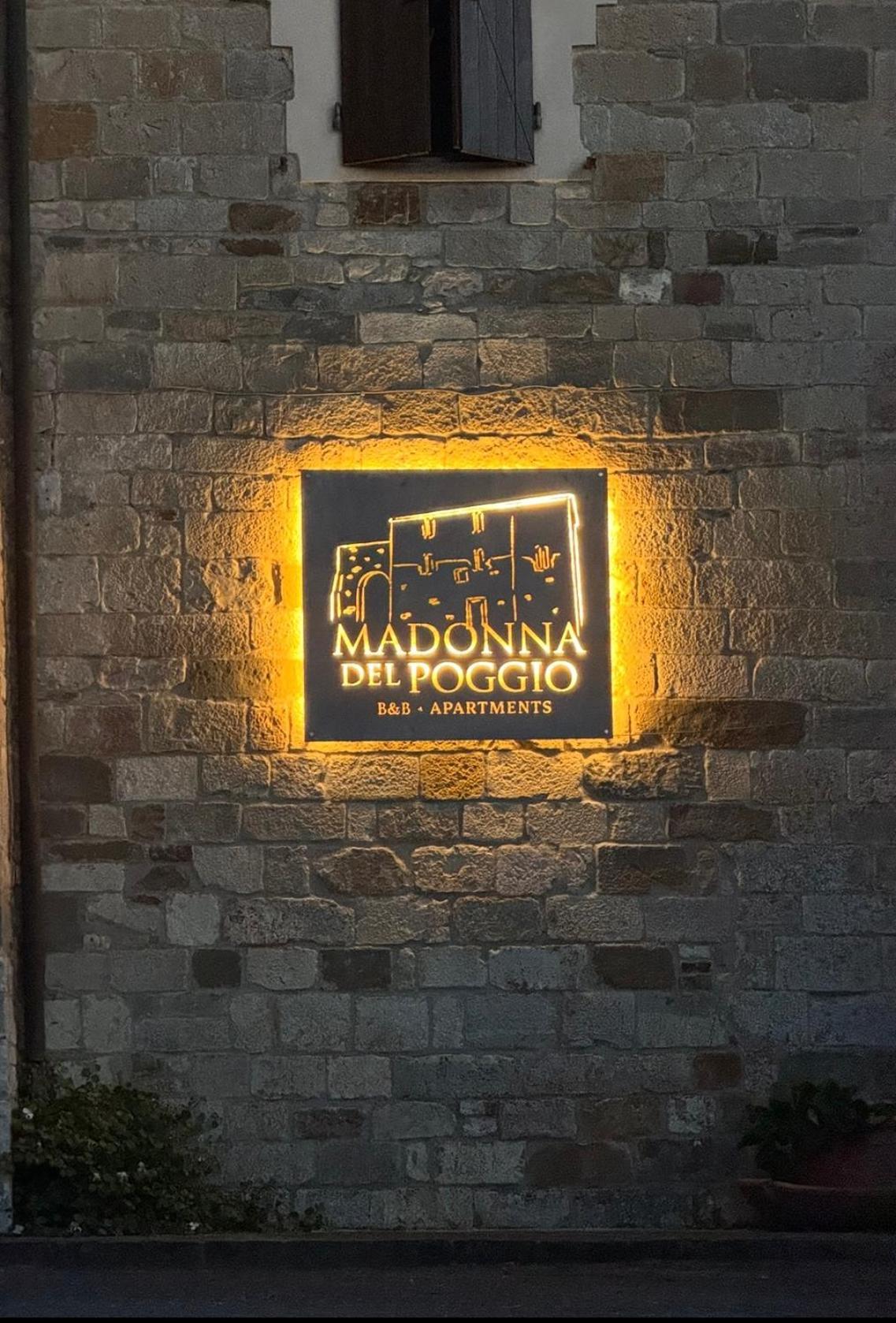 Madonna Del Poggio Cav Aparthotel Scarlino Bagian luar foto